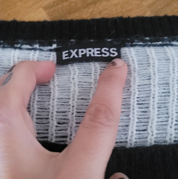 Express Wool Top - Picture 2 of 3